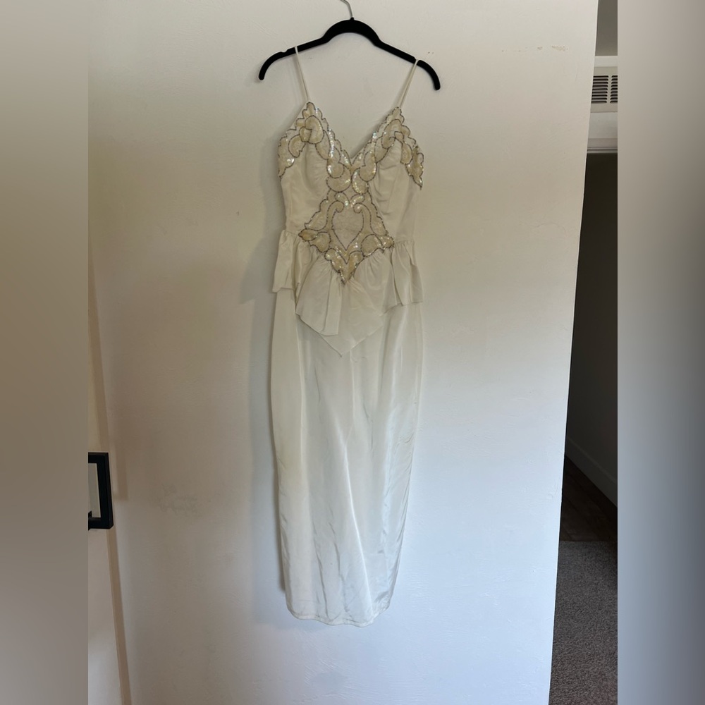 Vintage wedding dress